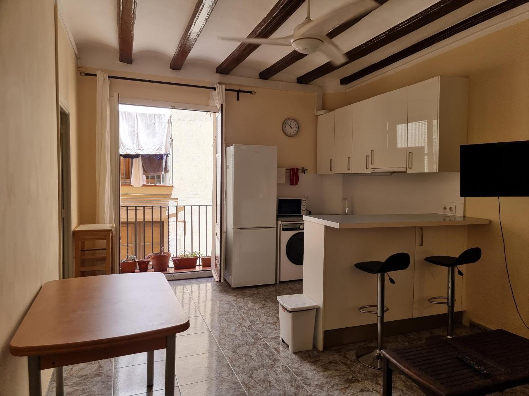 In Downtown 2 Bedrooms Ac 30 Nigths Min Appartement Barcelona